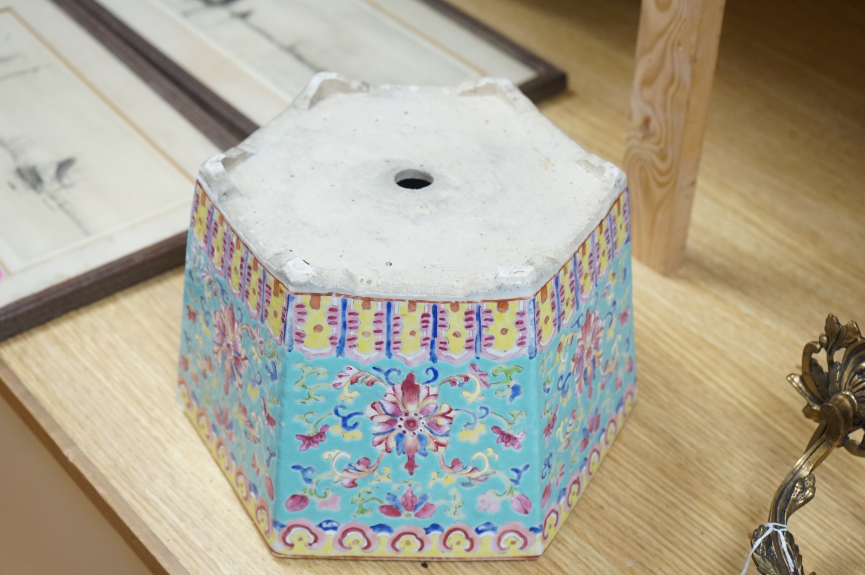 A 19th century Chinese famille rose hexagonal planter, 16cm